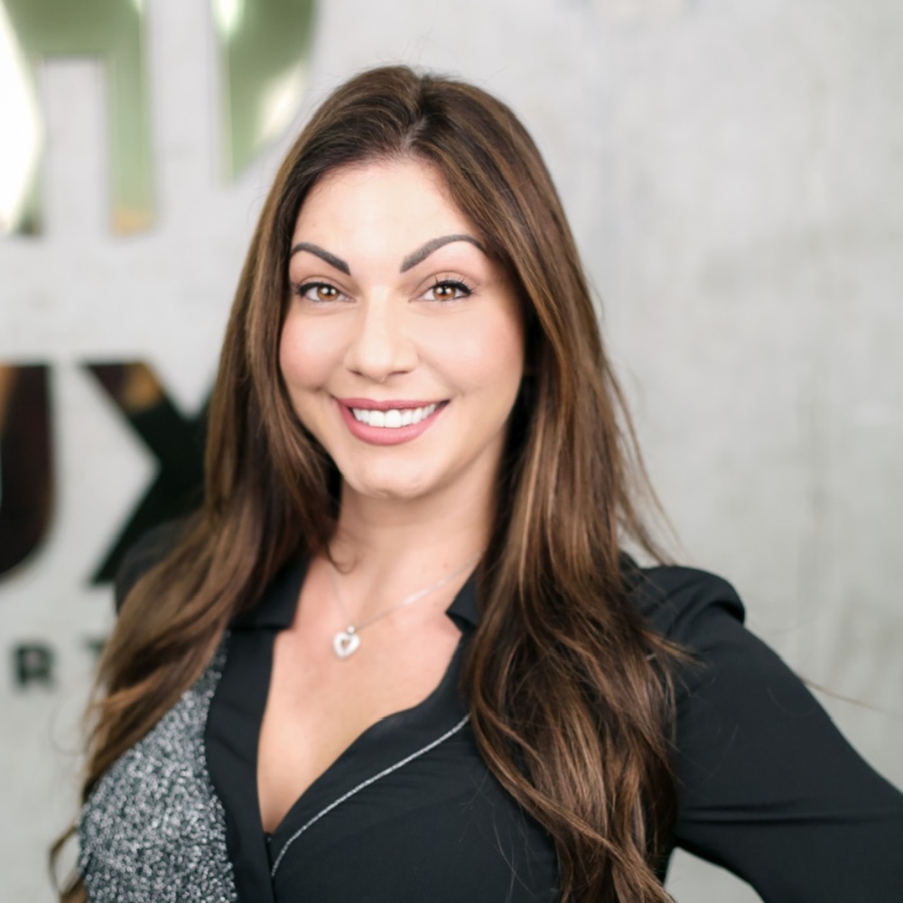 Meet your Posher, Isis